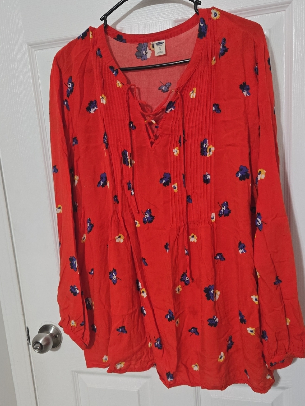 Women’s Red Floral Lace-Up Peasant Top